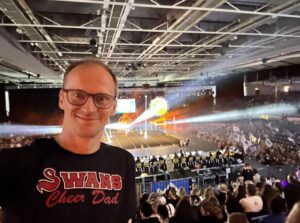 Cheer Dad bei den Swans